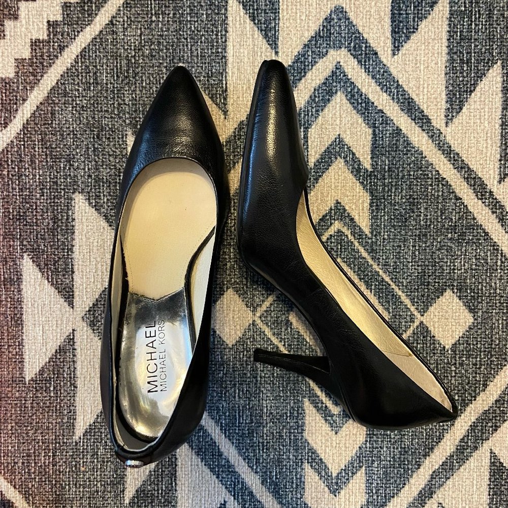 New MICHAEL Michael Kors Dorothy Flex Leather Pumps